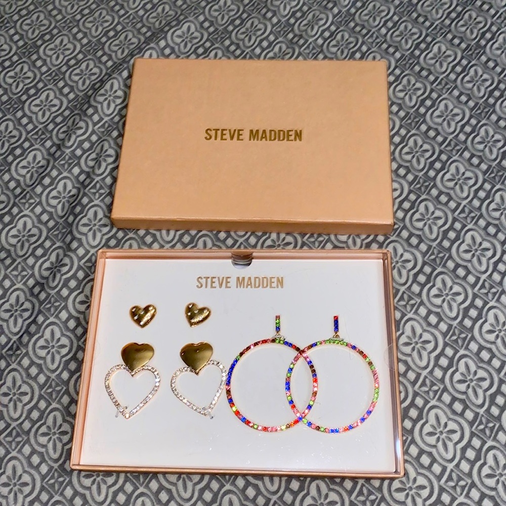 Steve Madden earrings